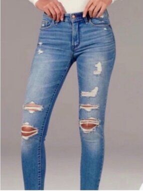 Abercrombie & Fitch Harper low rise super skinny distressed 24 short / OOS